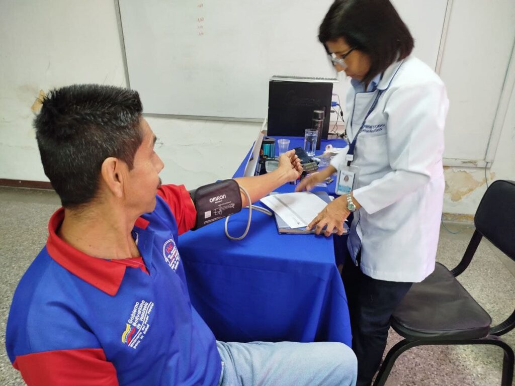 Realizada jornada de despistaje de glicemia para los trabajadores del SAIAE Dr. Arnoldo Gabaldon