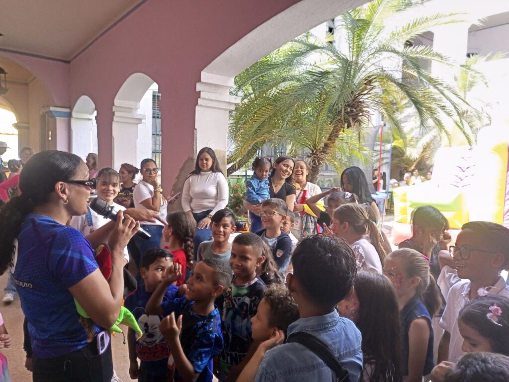 Diversión y atención de calidad disfrutaron los niños en el IAE Dr. Arnoldo Gabaldon