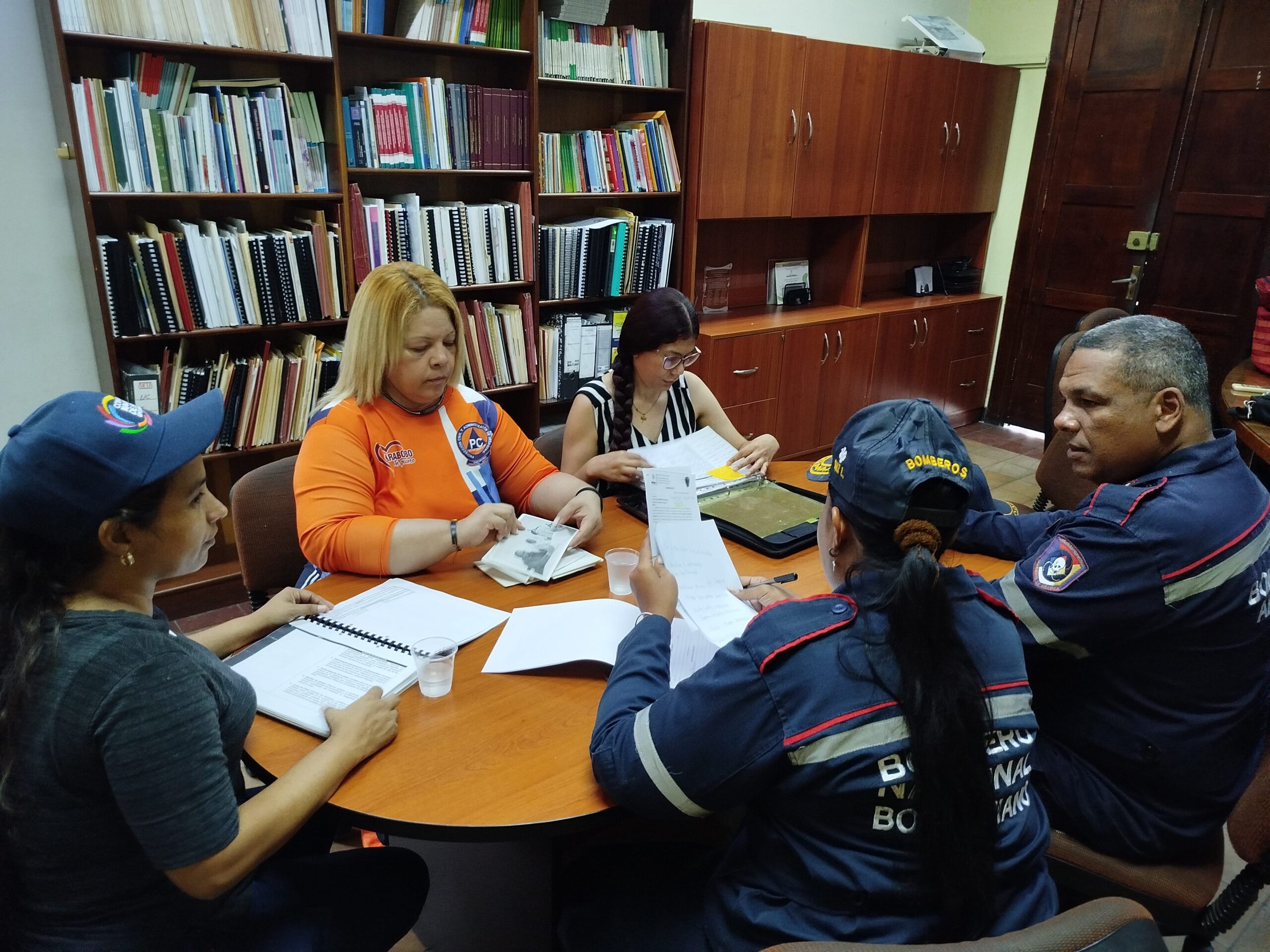 IAE Dr. Arnoldo Gabaldon y Bomberos de Aragua aseguran la prevención en bioseguridad
