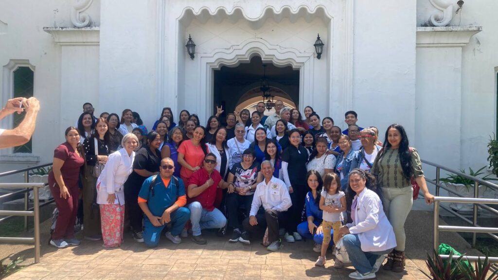 Curso de Lengua de Señas Venezolana del IAE fomenta la integración ciudadana
