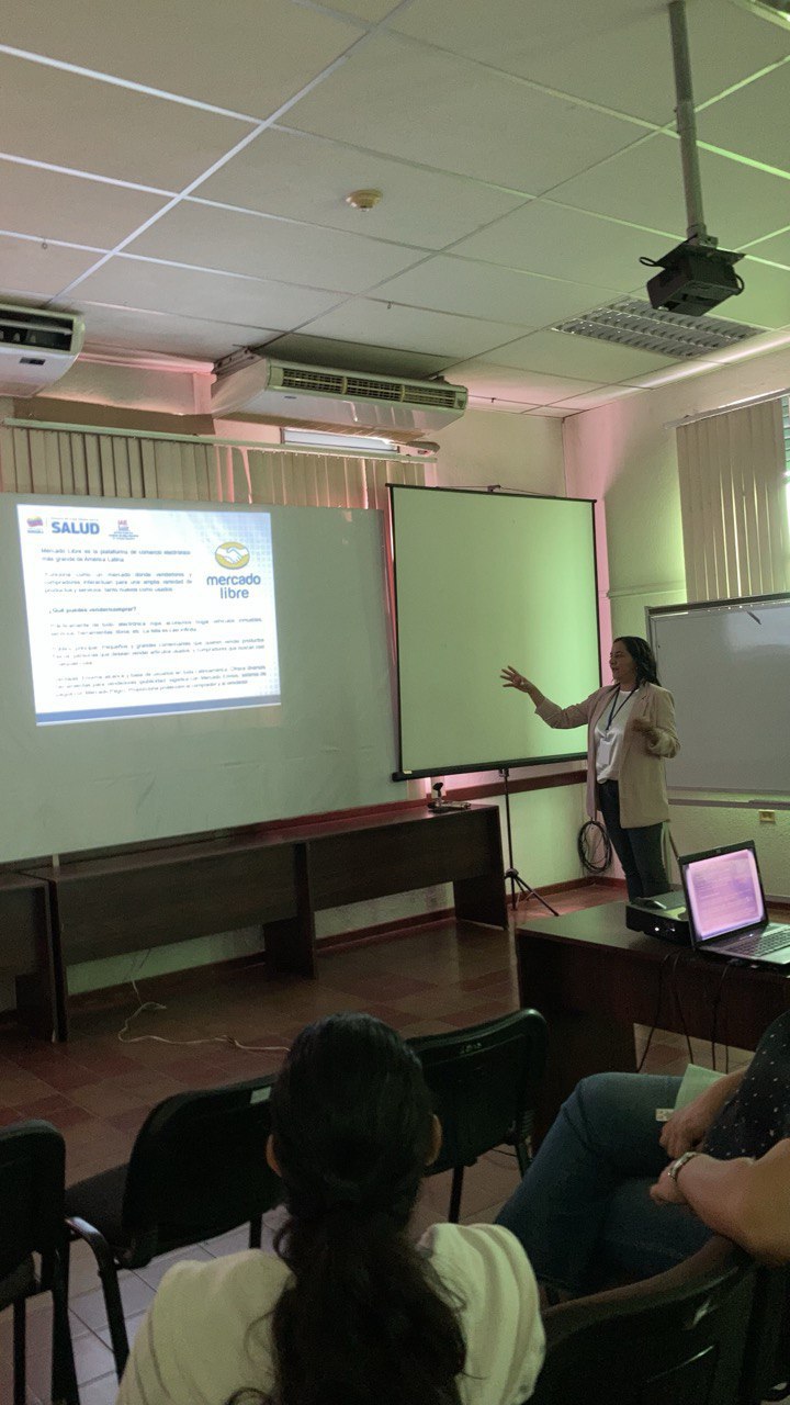 photo_4906849266823793427_y