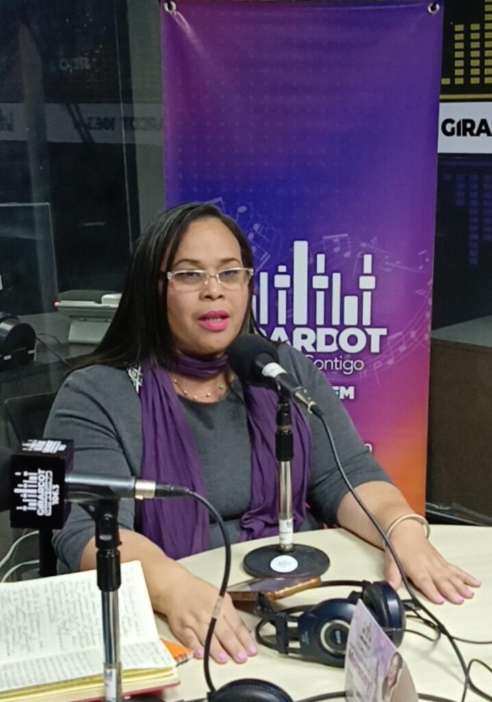 photo_4927218995333630784_w