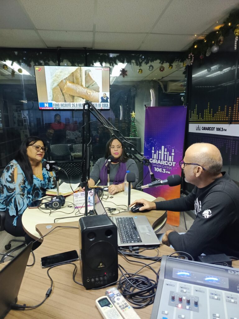 photo_4927218995333630788_w