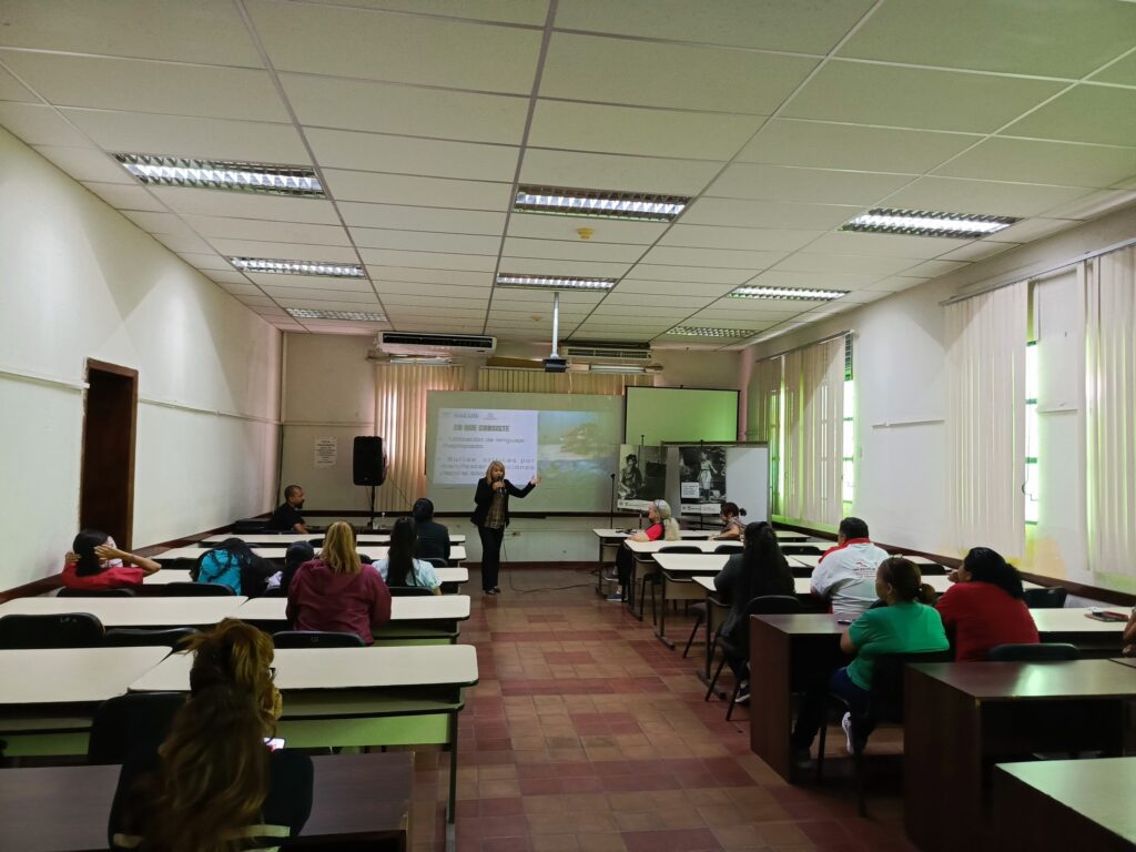 photo_4972012119796681567_w