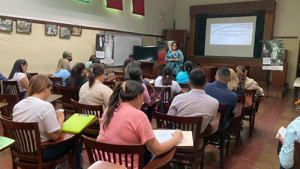 photo_4985740132354820911_y