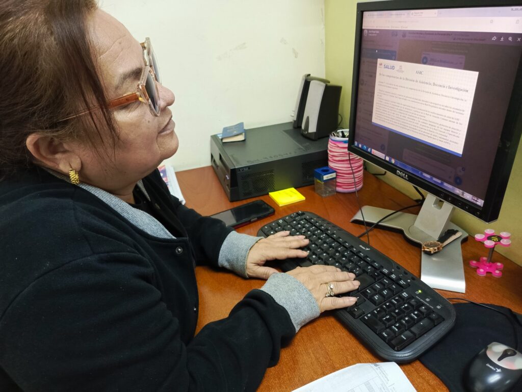 photo_4990100245714766640_w