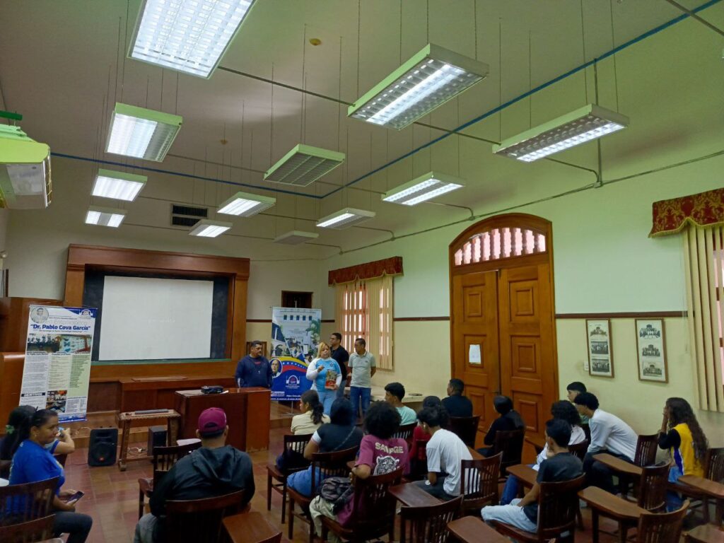 photo_5030791036460010366_y