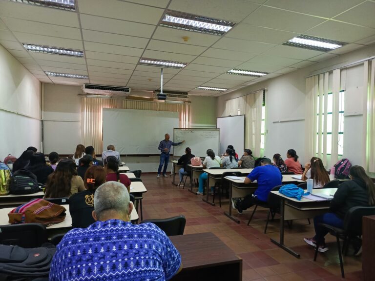 photo_5138800680746290206_w