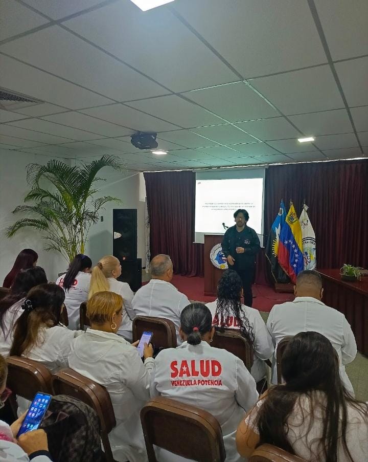 photo_5138800680746290209_y