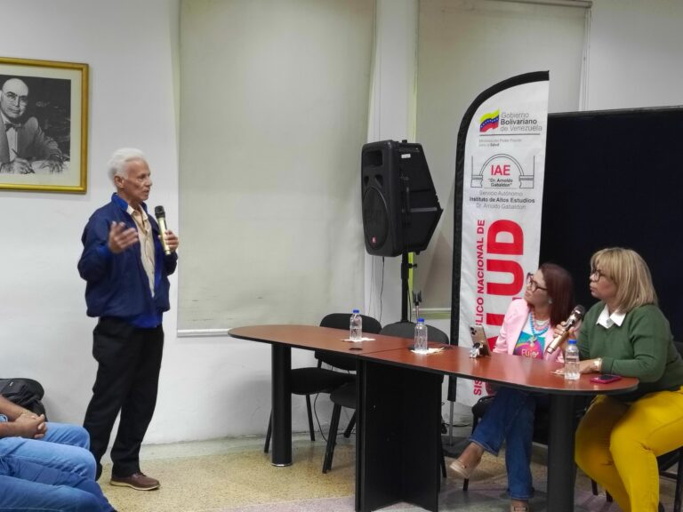 photo_5161469522429545482_w