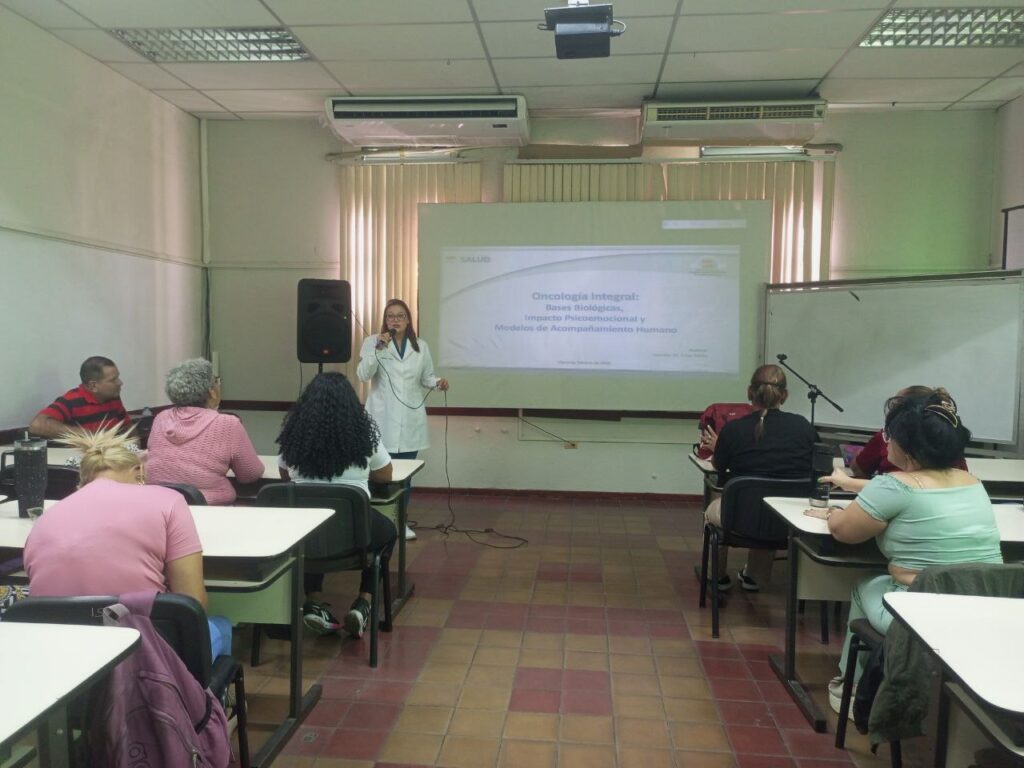 SAIAE promueve visión integral de la salud en Simposio sobre el Cáncer