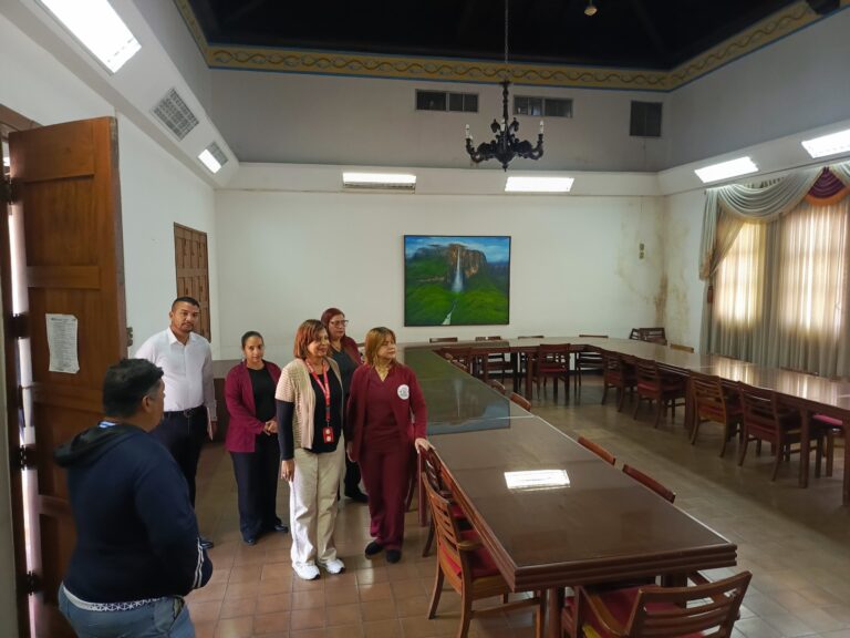 photo_4927008623540505527_w