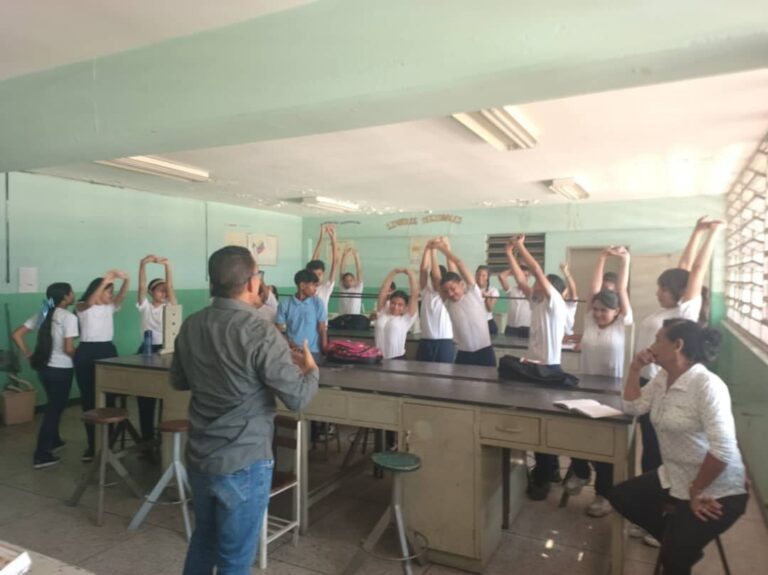 photo_4927008623540505562_y