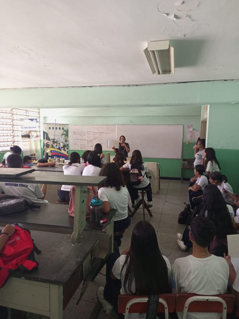 photo_4927008623540505592_y