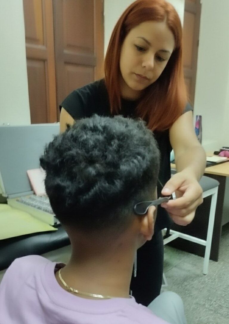 photo_4956745160326843322_y