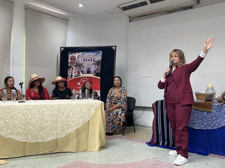 photo_4969783104784501657_y