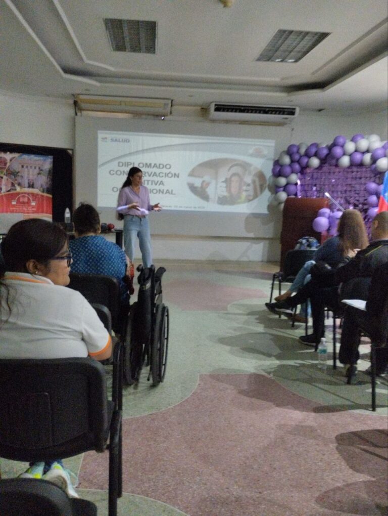 photo_4983683766438005770_y