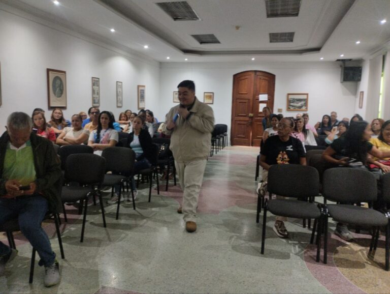 photo_4988204795042663578_y