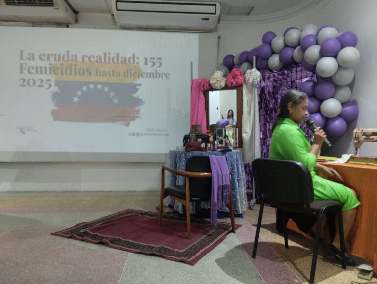 photo_5005939367842876602_y