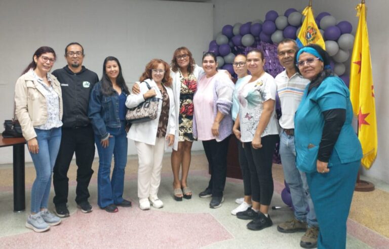 photo_5013011254834039741_y